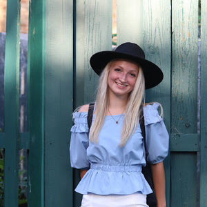 Meet your Posher, Gabby